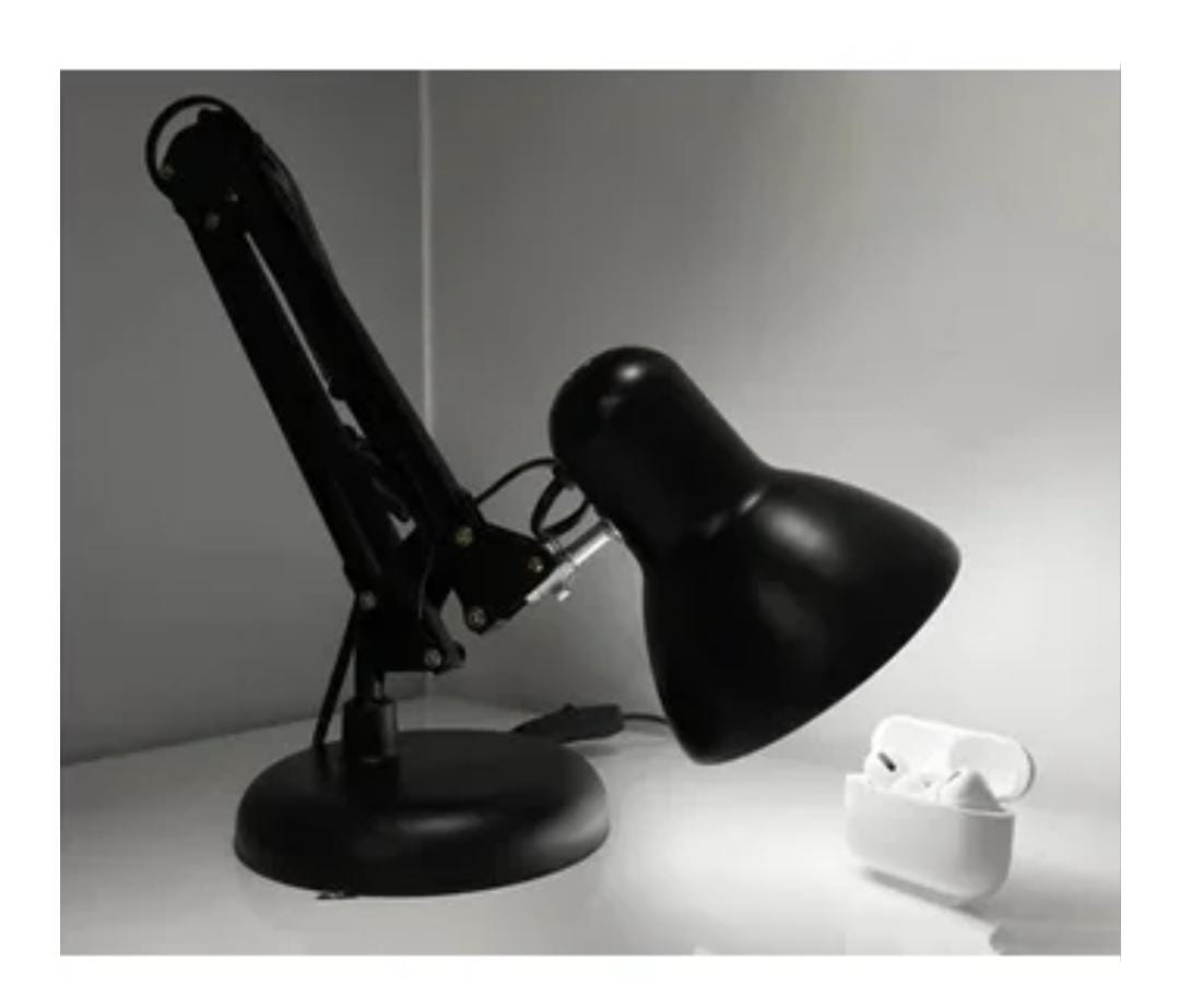 💡 Lámpara de Mesa Ajustable con Brazo Oscilante